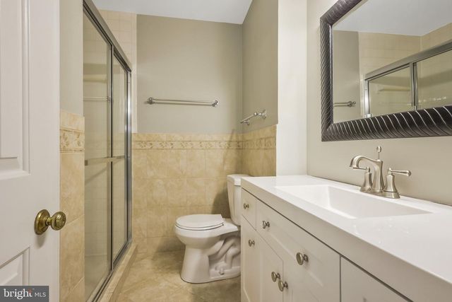 3053 MEETING ST, Falls Church, VA 22044