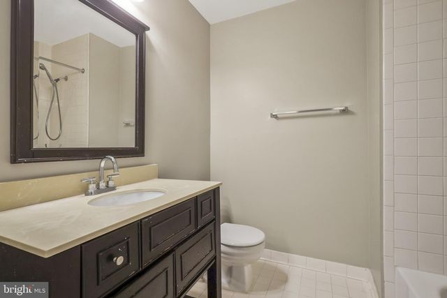 3053 MEETING ST, Falls Church, VA 22044