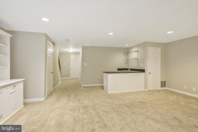 3053 MEETING ST, Falls Church, VA 22044