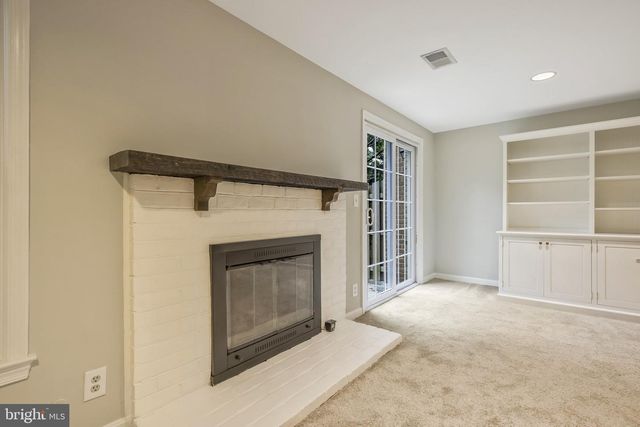 3053 MEETING ST, Falls Church, VA 22044