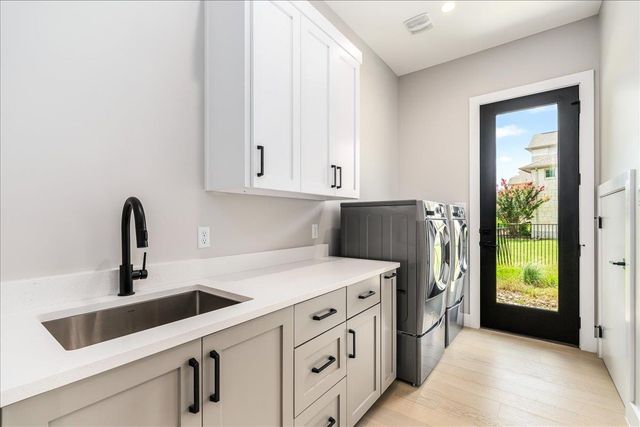 9600 Stratus DR, Dripping Springs, TX 78620