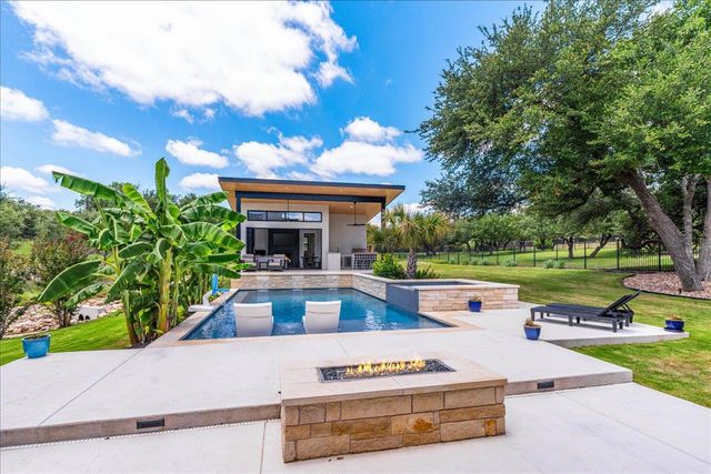 9600 Stratus DR, Dripping Springs, TX 78620