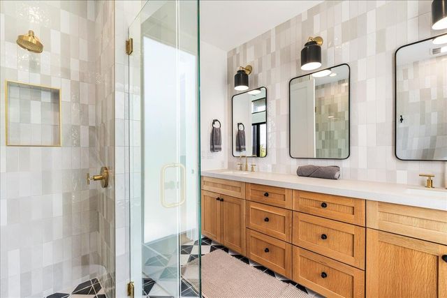 9600 Stratus DR, Dripping Springs, TX 78620