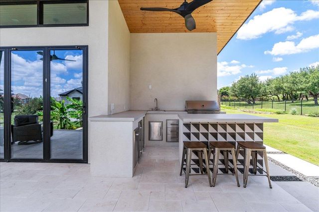9600 Stratus DR, Dripping Springs, TX 78620