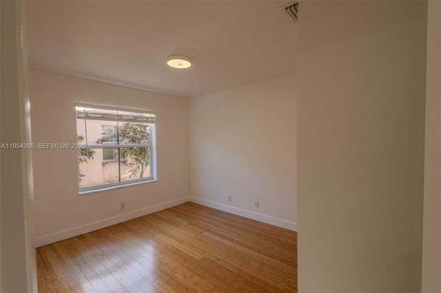 825 Tanglewood Cir, Weston, FL 33327