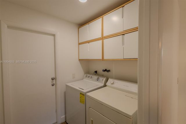 825 Tanglewood Cir, Weston, FL 33327