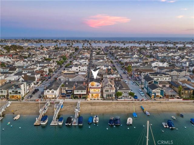 1105 N Bay Front, Newport Beach, CA 92662