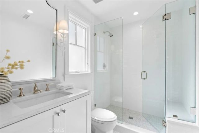 1105 N Bay Front, Newport Beach, CA 92662