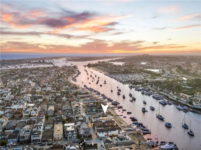 1105 N Bay Front, Newport Beach, CA 92662