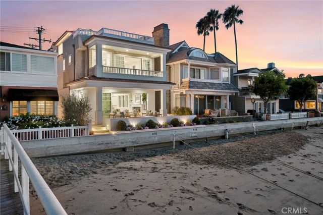 1105 N Bay Front, Newport Beach, CA 92662