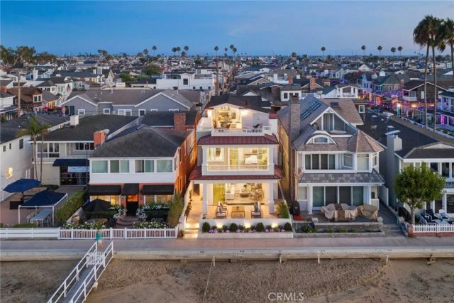 1105 N Bay Front, Newport Beach, CA 92662
