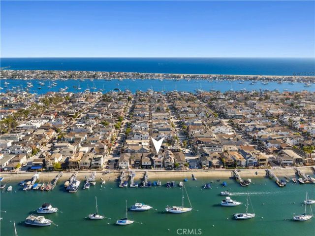 1105 N Bay Front, Newport Beach, CA 92662