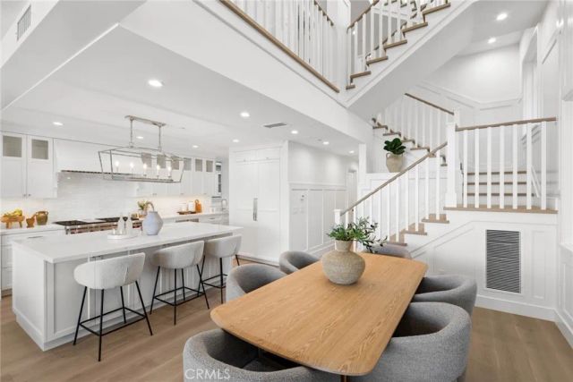 1105 N Bay Front, Newport Beach, CA 92662