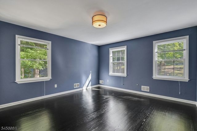 15 SANDALWOOD DRIVE, Warren Twp., NJ 07059