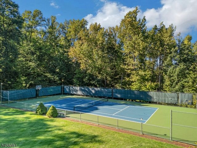 15 SANDALWOOD DRIVE, Warren Twp., NJ 07059