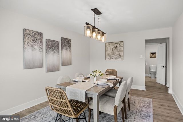 13 CYPRESS RD, Burlington, NJ 08016