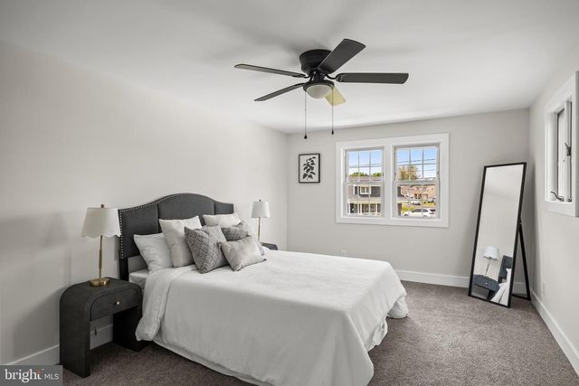 13 CYPRESS RD, Burlington, NJ 08016