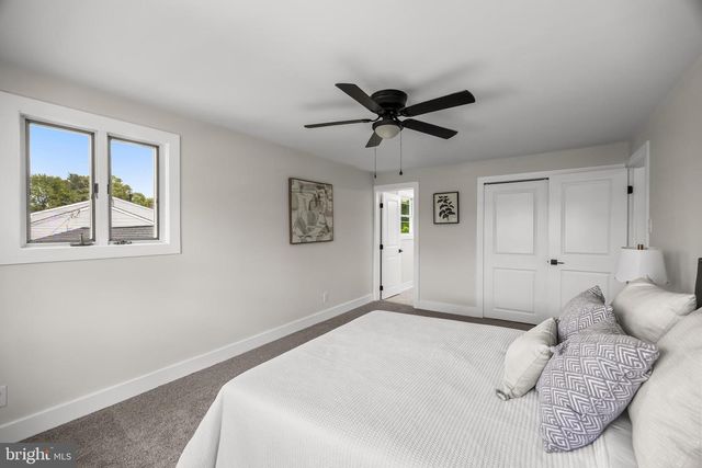 13 CYPRESS RD, Burlington, NJ 08016