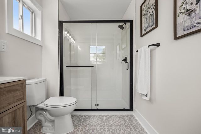 13 CYPRESS RD, Burlington, NJ 08016