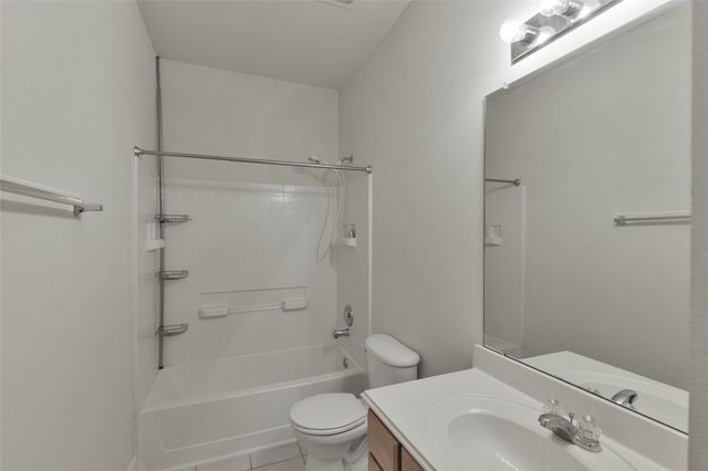 407 Laurel Pine Drive, Houston, TX 77339