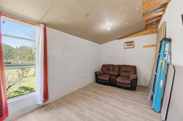 9009 E Prairie Ridge Court, Cleburne, TX 76033