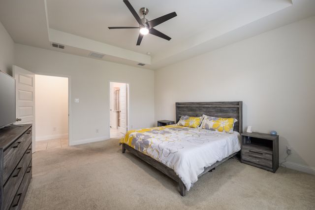 2520 Walker Avenue, Aubrey, TX 76227
