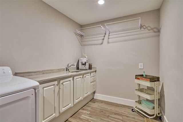 38 E Gaslight Place, The Woodlands, TX 77382