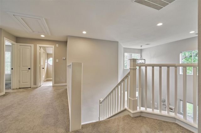 38 E Gaslight Place, The Woodlands, TX 77382