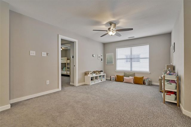 38 E Gaslight Place, The Woodlands, TX 77382
