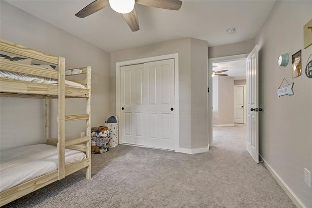 38 E Gaslight Place, The Woodlands, TX 77382