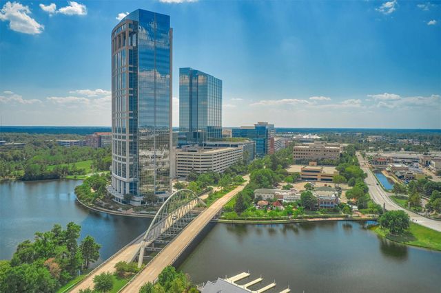 38 E Gaslight Place, The Woodlands, TX 77382
