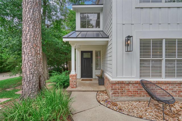 38 E Gaslight Place, The Woodlands, TX 77382