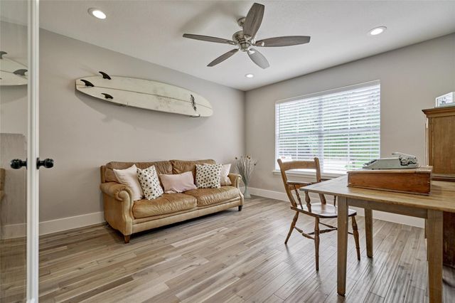38 E Gaslight Place, The Woodlands, TX 77382