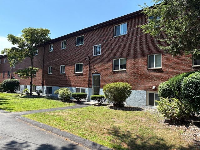 50 Bryon Road 4, Boston, MA 02467