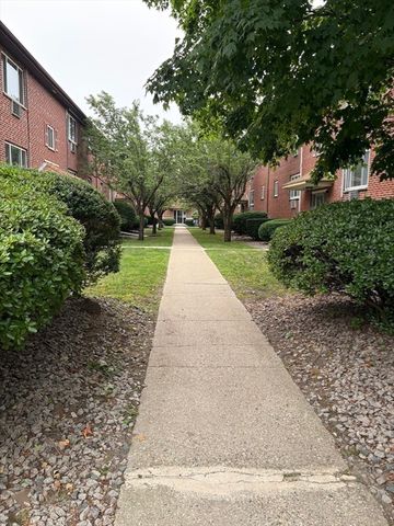 50 Bryon Road 4, Boston, MA 02467