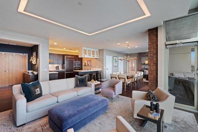 800 The Mark Ln 2803, San Diego, CA 92101