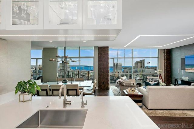 800 The Mark Ln 2803, San Diego, CA 92101