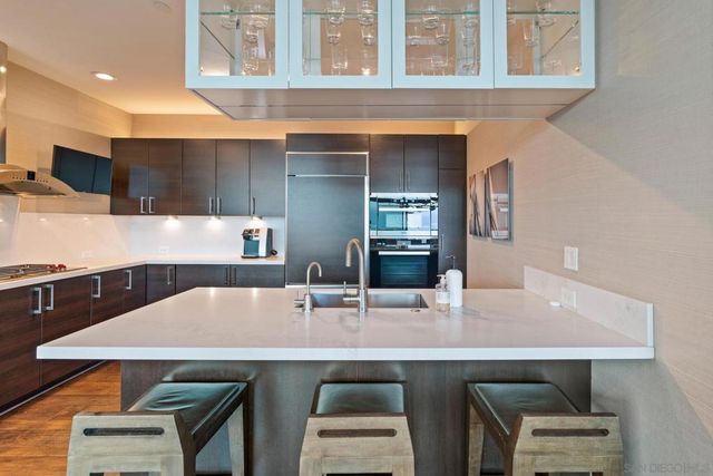 800 The Mark Ln 2803, San Diego, CA 92101