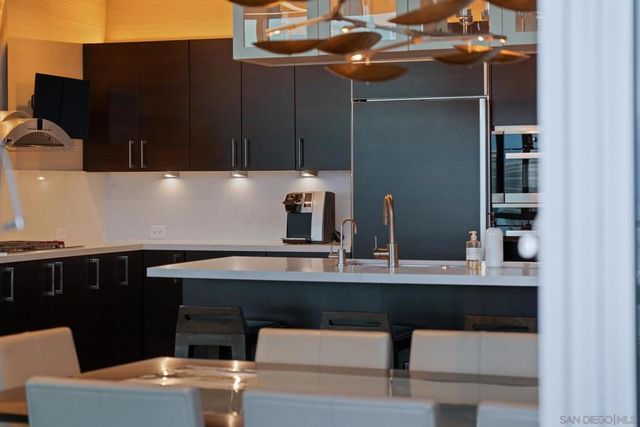 800 The Mark Ln 2803, San Diego, CA 92101