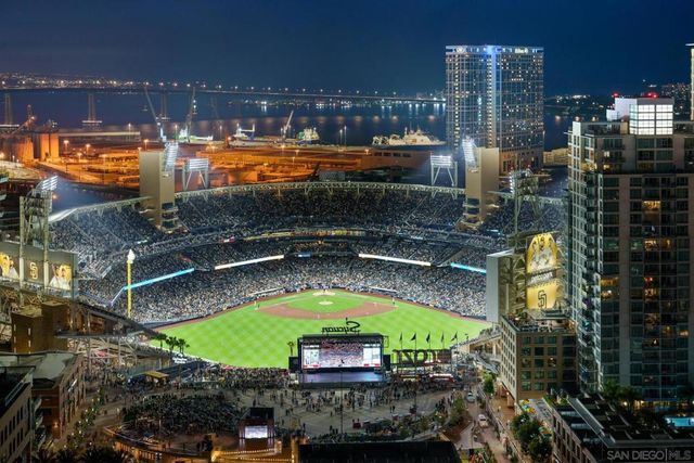 800 The Mark Ln 2803, San Diego, CA 92101