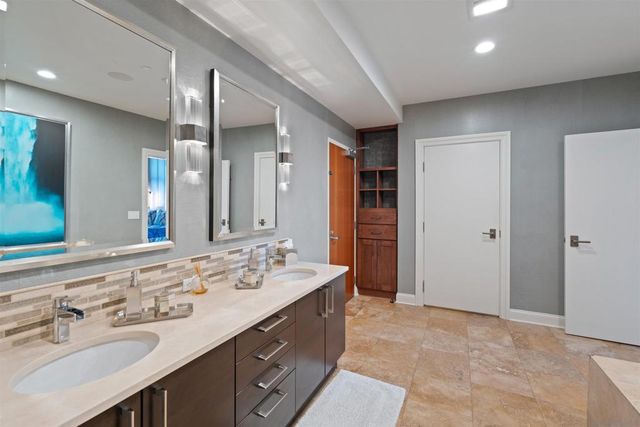 800 The Mark Ln 2803, San Diego, CA 92101