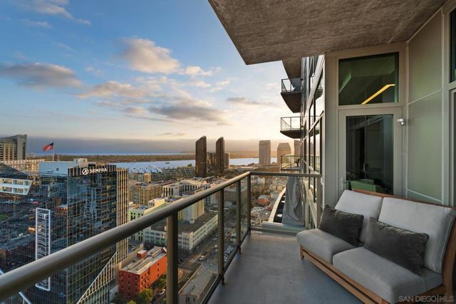 800 The Mark Ln 2803, San Diego, CA 92101