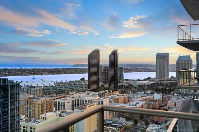 800 The Mark Ln 2803, San Diego, CA 92101