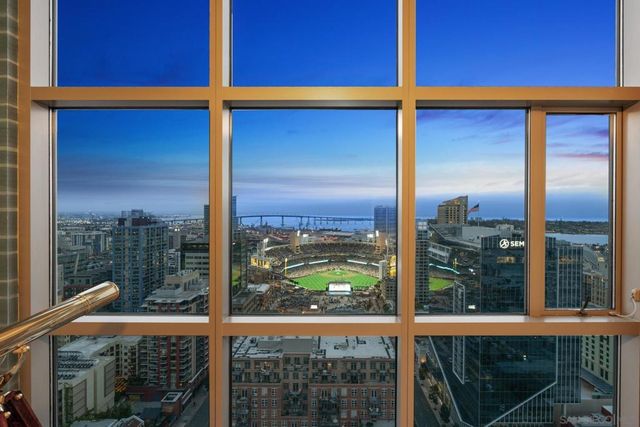 800 The Mark Ln 2803, San Diego, CA 92101