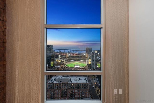 800 The Mark Ln 2803, San Diego, CA 92101