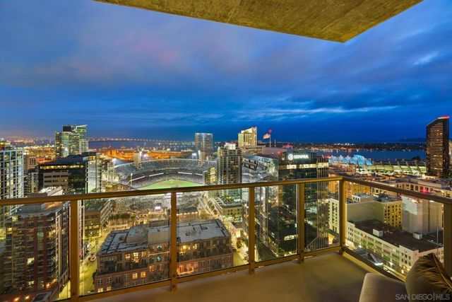 800 The Mark Ln 2803, San Diego, CA 92101