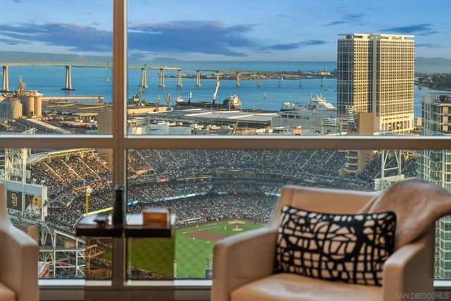 800 The Mark Ln 2803, San Diego, CA 92101