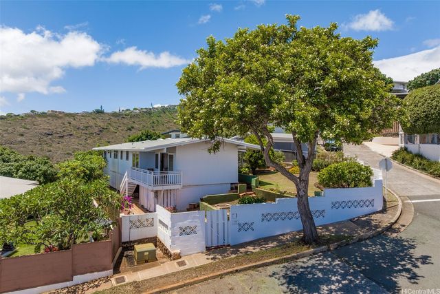 1688 Halekoa Drive, Honolulu, HI 96821