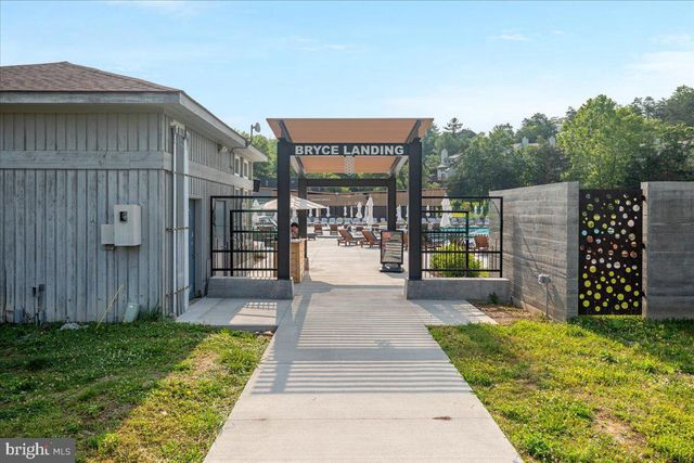 875 HUNTER LN, Edinburg, VA 22824