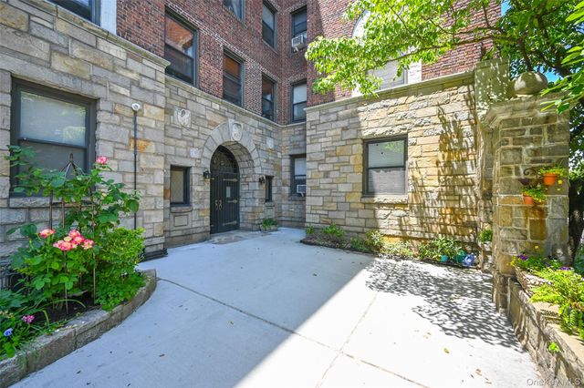 77-16 Austin Street 5L, Forest Hills, NY 11375